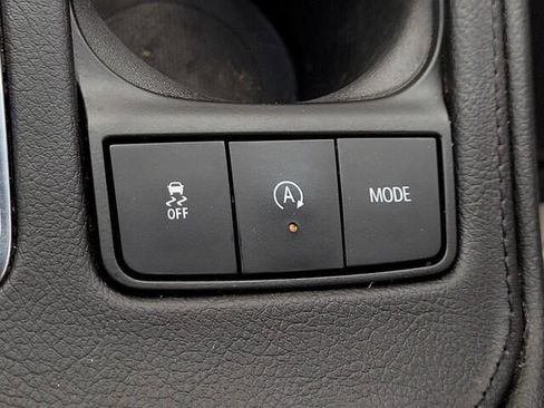 Used 2023 Cadillac XT4 Luxury w/ Cold Weather Package image 22