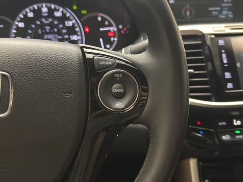 Used 2016 Honda Accord EX-L image 23