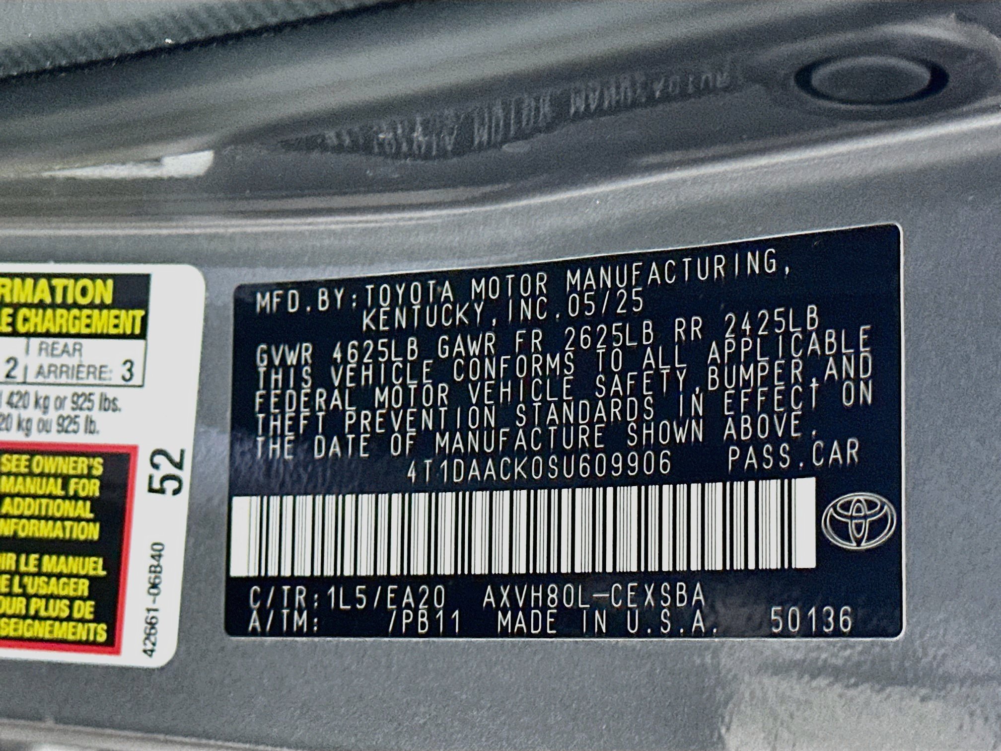 Used 2025 Toyota Camry SE FWD image 12
