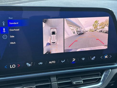 Used 2025 Chevrolet Equinox EV LT w/ Convenience Package image 28