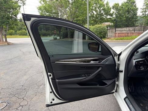 Used 2017 BMW 540i RWD image 24