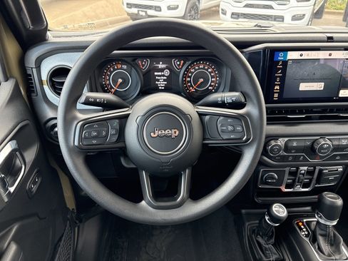 New 2026 Jeep Gladiator Sport image 18