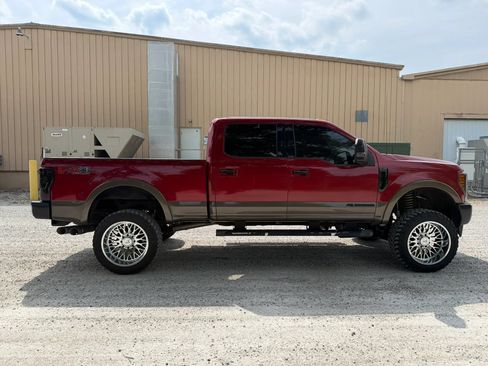Used 2017 Ford F250 Lariat w/ Lariat Ultimate Package AWD/4WD image 4