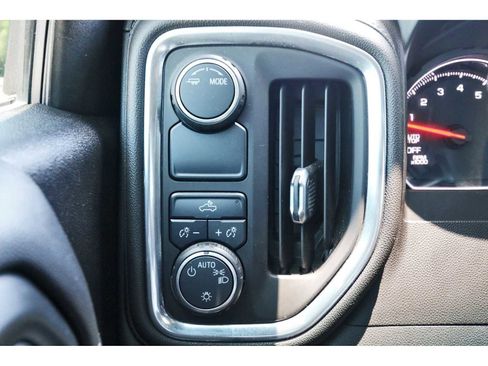 Used 2020 Chevrolet Silverado 1500 LT w/ Texas Edition RWD image 18