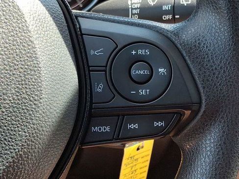 Certified 2025 Toyota RAV4 LE image 22