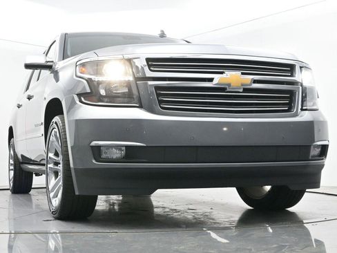 Used 2019 Chevrolet Suburban Premier w/ Premier Plus Edition image 52