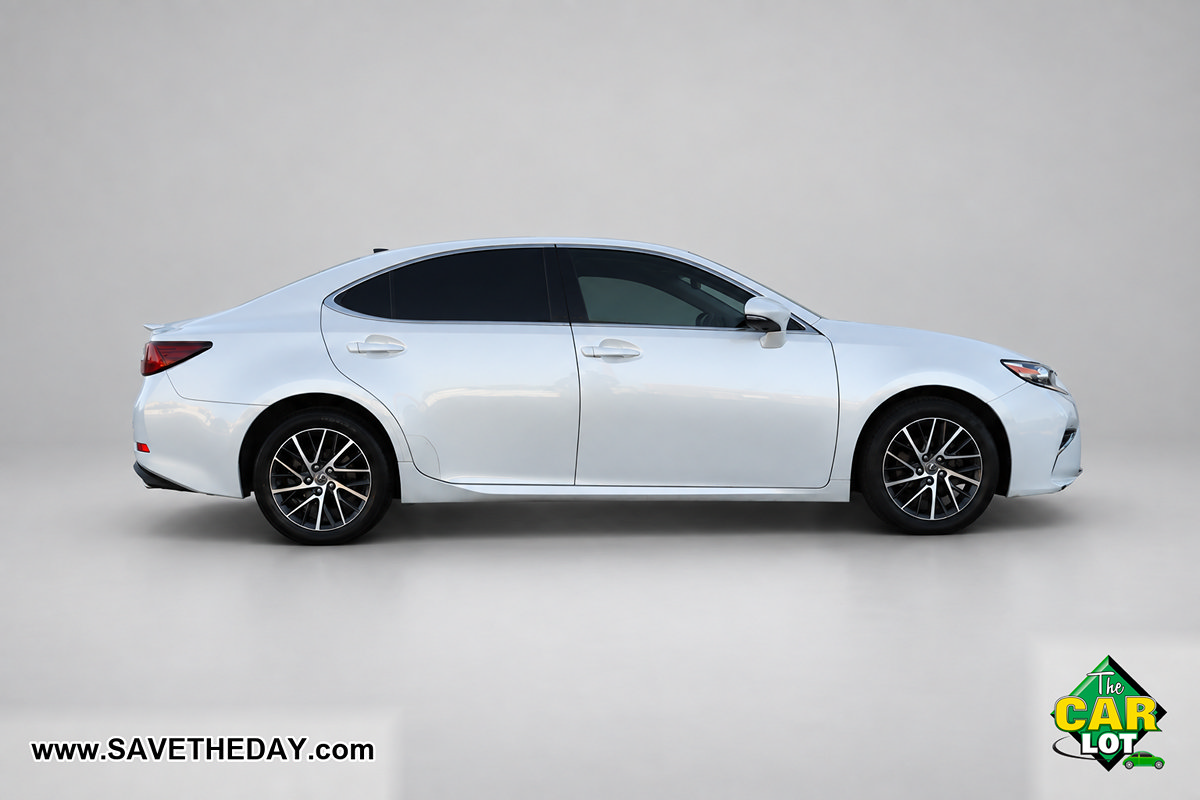 Used 2017 Lexus ES 350 w/ Navigation System Package FWD image 9