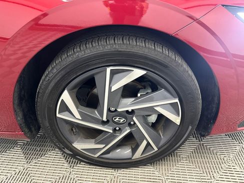 Used 2025 Hyundai Elantra SEL w/ Cargo Package FWD image 12