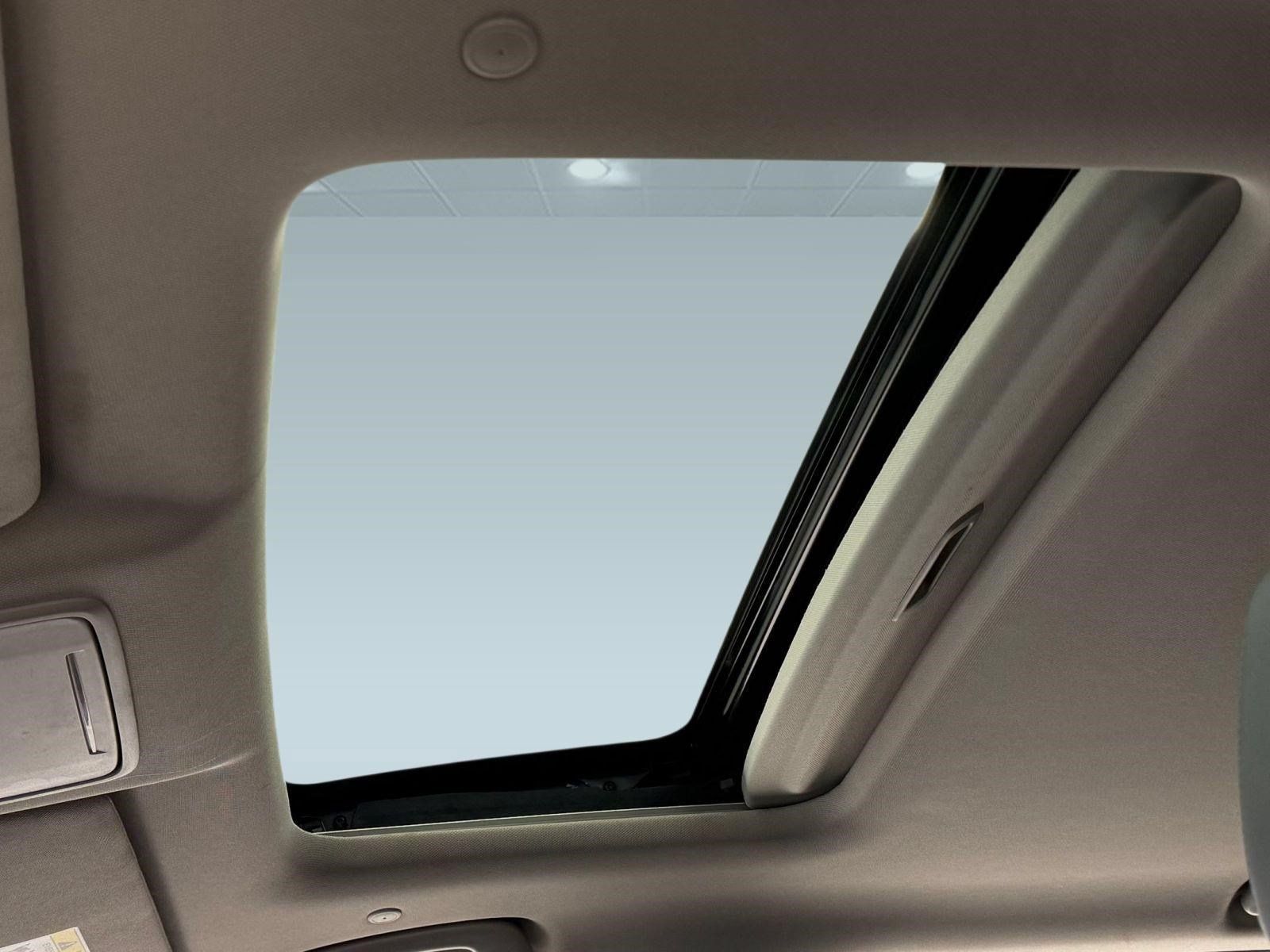 Used 2023 Honda CR-V EX-L image 26