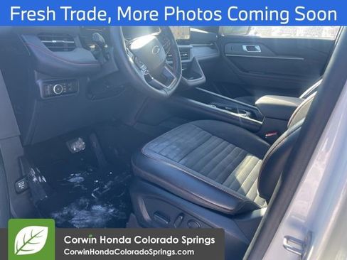 Used 2025 Ford Explorer ST-Line w/ ST-Line Street Pack image 9
