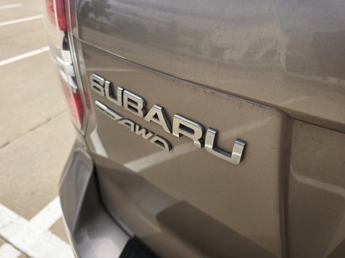 Used 2014 Subaru Forester 2.5i AWD/4WD image 11