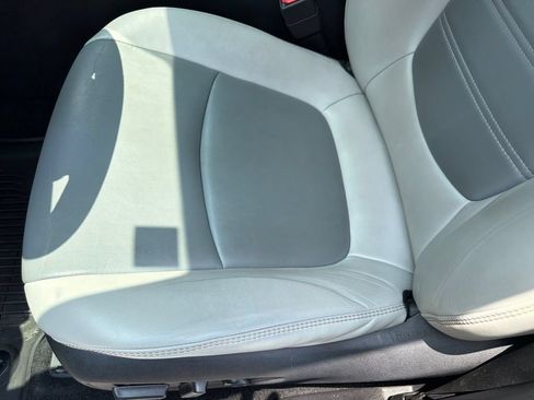 Used 2019 Toyota RAV4 XLE Premium w/ Cold Weather Package AWD/4WD image 9
