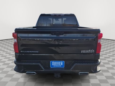 Used 2020 Chevrolet Silverado 1500 High Country w/ Technology Package AWD/4WD image 5