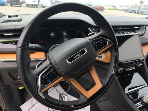 Used 2023 Jeep Grand Cherokee L Summit image 7