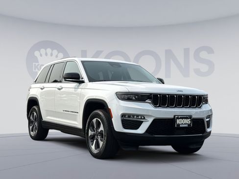 Used 2023 Jeep Grand Cherokee 4WD 4xe image 10