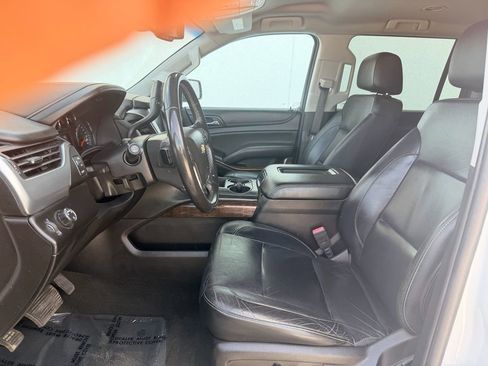 Used 2018 Chevrolet Suburban LT RWD image 11