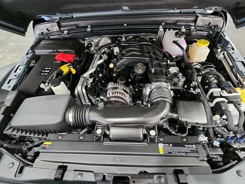 Used 2025 Jeep Gladiator Mojave w/ Convenience Group image 28