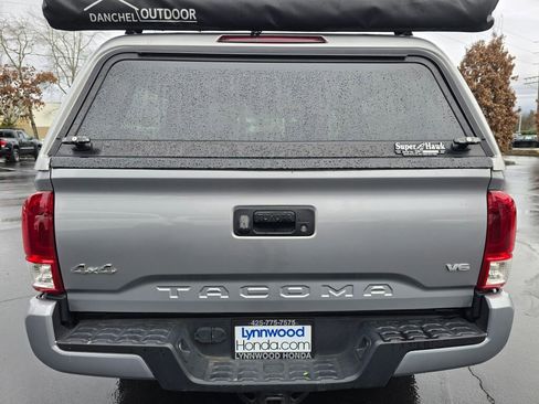 Used 2017 Toyota Tacoma SR w/ Tow Package image 9