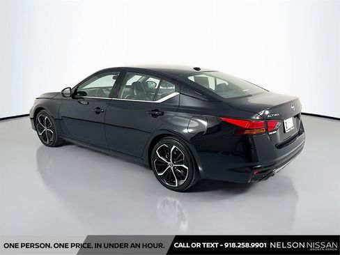 Certified 2025 Nissan Altima 2.5 SR image 7