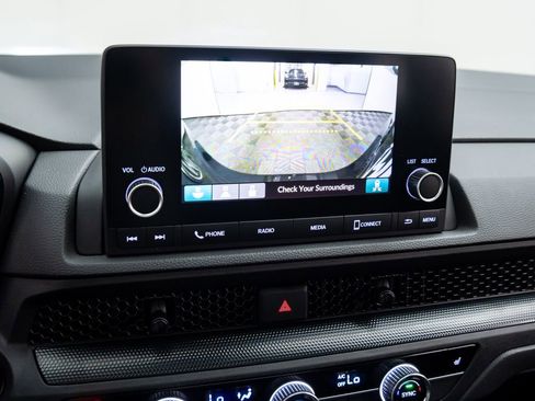 Used 2023 Honda CR-V EX image 32