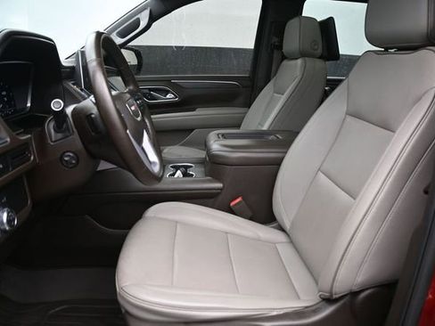 Used 2023 GMC Yukon SLT w/ SLT Premium Package AWD/4WD image 10