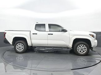 Used 2026 Toyota Tacoma SR w/ SR Upgrade Package AWD/4WD video 2