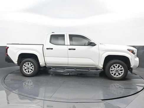 Used 2026 Toyota Tacoma SR w/ SR Upgrade Package AWD/4WD image 2