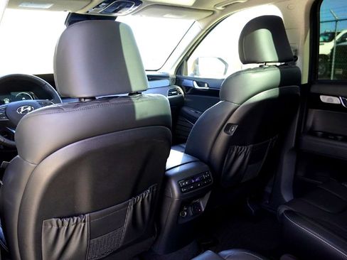 Used 2022 Hyundai Palisade Limited w/ Cargo Package image 32