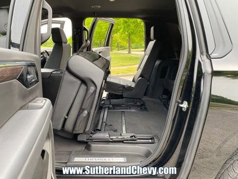 Used 2025 Chevrolet Suburban Z71 AWD/4WD image 41