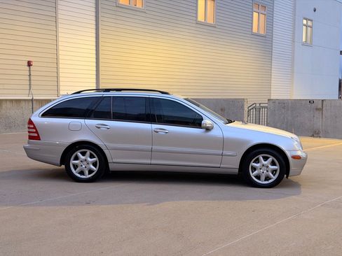Used 2002 Mercedes-Benz C 320 Wagon image 8