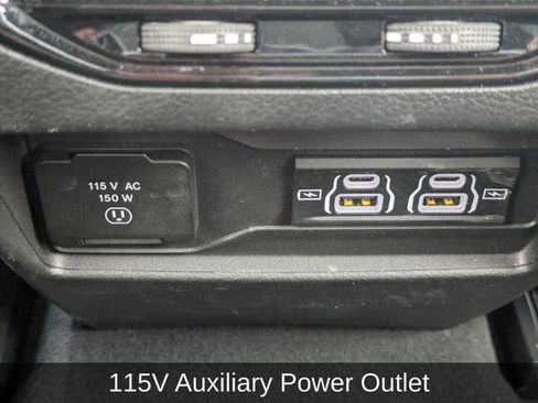 Used 2024 Jeep Grand Cherokee Laredo X w/ Luxury Tech Group I AWD/4WD image 17