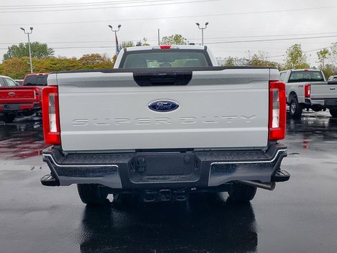 New 2026 Ford F250 XL w/ XL Chrome Package image 4