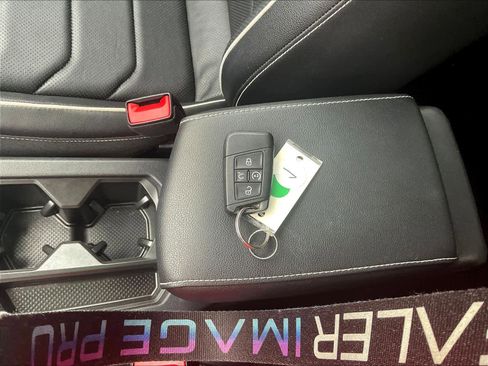 Used 2023 Volkswagen Tiguan SEL R-Line image 29