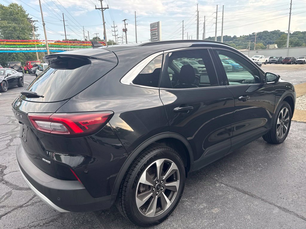 Used 2024 Ford Escape Platinum AWD/4WD image 8