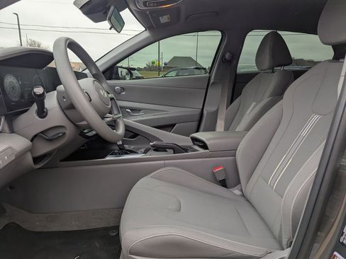 Used 2024 Hyundai Elantra SEL image 13