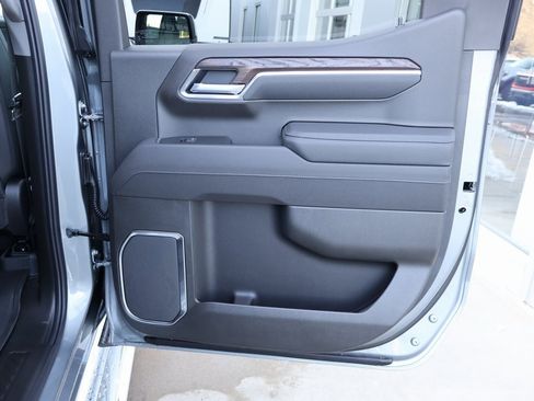 New 2026 GMC Sierra 1500 SLT w/ SLT Premium Plus Package image 41