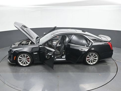 Used 2018 Cadillac CTS V w/ Carbon Fibre Package RWD image 54