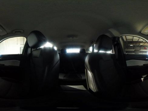 Used 2025 Chevrolet Trax LT FWD image 42