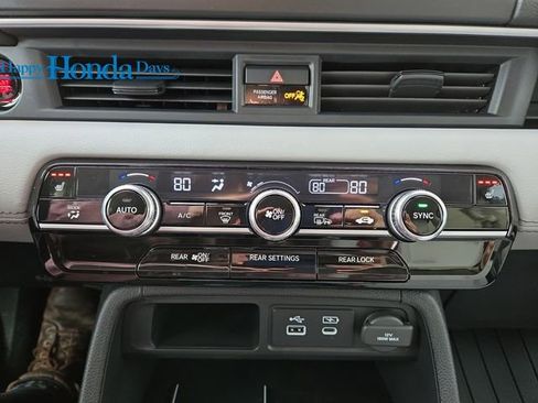 New 2025 Honda Pilot Touring image 32