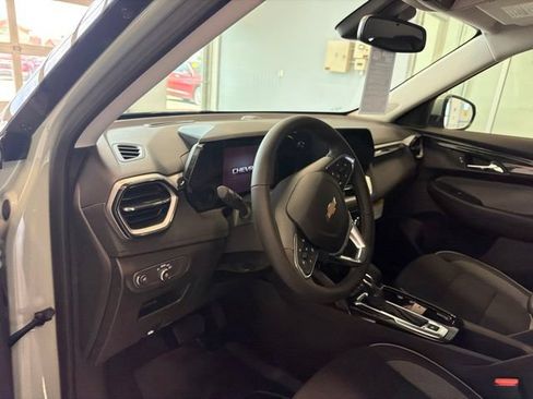 New 2026 Chevrolet TrailBlazer LT w/ Convenience Package AWD/4WD image 19
