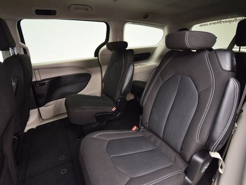 Used 2023 Chrysler Voyager LX FWD image 22