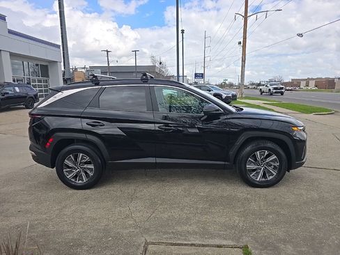 Used 2022 Hyundai Tucson Blue image 3