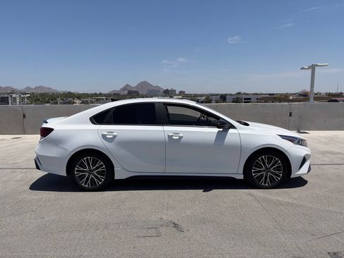 Used 2023 Kia Forte GT-Line w/ GT-Line Premium Package FWD image 3