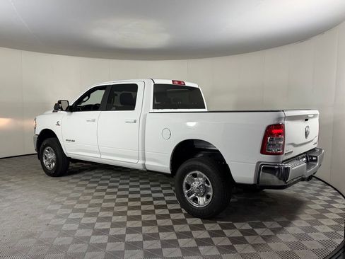 Used 2022 RAM 2500 Big Horn w/ Cold Weather Group AWD/4WD image 6