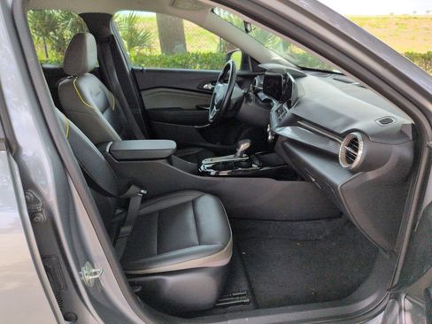 Used 2024 Chevrolet Trax ACTIV FWD image 25