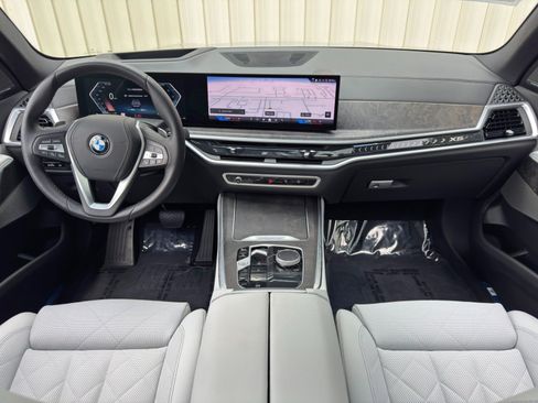 Used 2024 BMW X5 sDrive40i w/ Premium Package RWD image 13