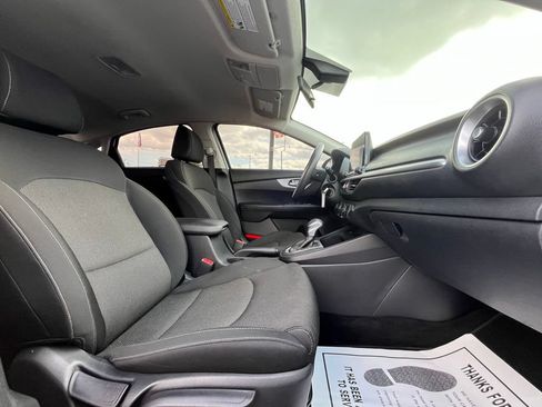 Used 2022 Kia Forte LXS FWD image 30