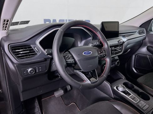 Used 2022 Ford Escape SEL w/ SEL Stealth AWD Package image 11