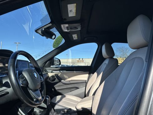 Used 2017 BMW X1 xDrive28i image 12