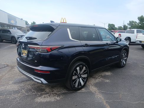 Used 2025 Mitsubishi Outlander SE AWD/4WD image 6